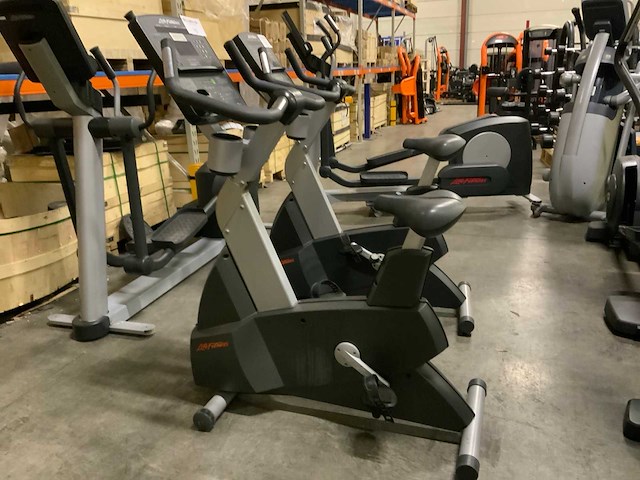 Life fitness 95ci integrity upright bike home trainer - afbeelding 2 van  5