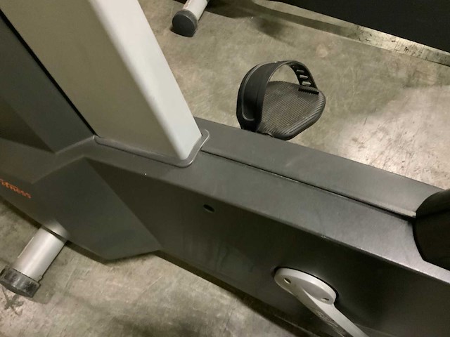 Life fitness 95ci integrity upright bike home trainer - afbeelding 3 van  5