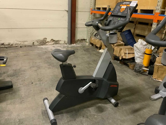 Life fitness 95ci integrity upright bike home trainer - afbeelding 5 van  5