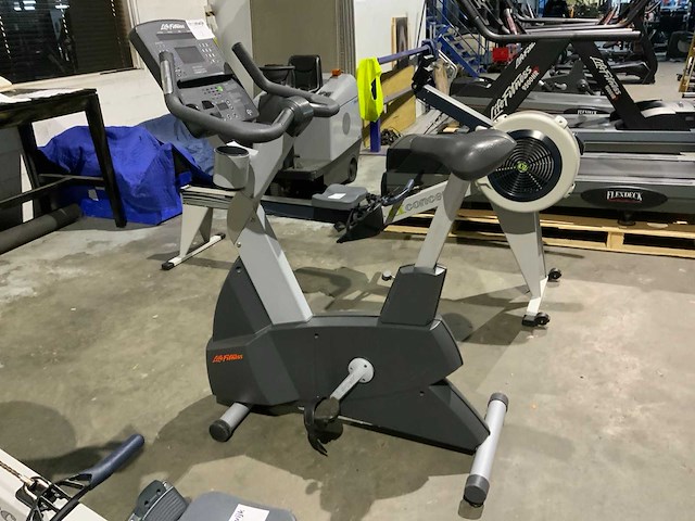 Life fitness 95ci integrity upright bike home trainer - afbeelding 1 van  4