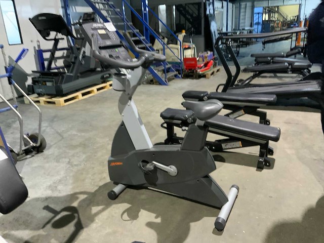 Life fitness 95ci integrity upright bike home trainer - afbeelding 2 van  5
