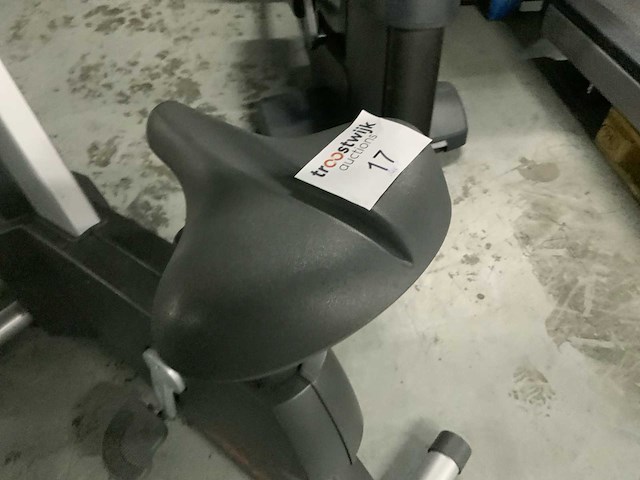 Life fitness 95ci integrity uprightbike home trainer - afbeelding 3 van  7