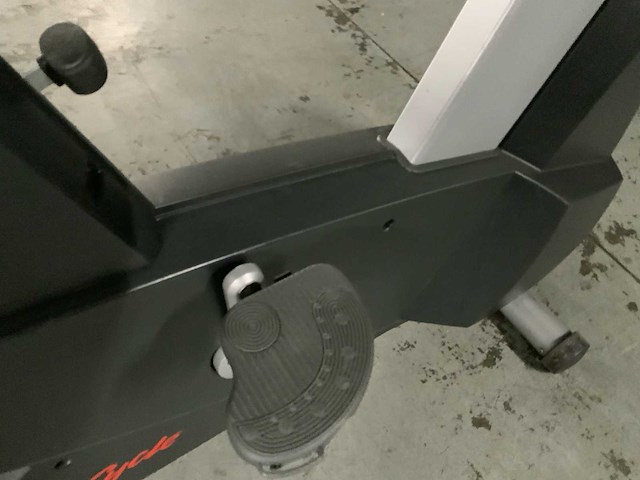 Life fitness 95ci integrity uprightbike home trainer - afbeelding 5 van  7