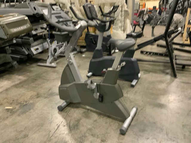Life fitness 95ci silverline uprightbike home trainer - afbeelding 2 van  5