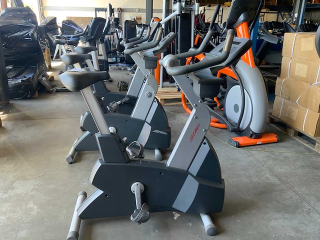 Life fitness 95ci silverline uprightbike home trainer - afbeelding 1 van  5