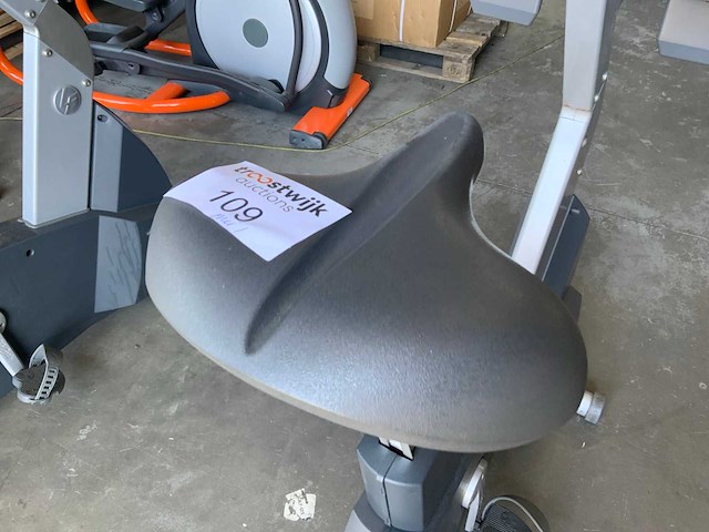 Life fitness 95ci silverline uprightbike home trainer - afbeelding 3 van  5