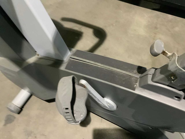 Life fitness 95ci sliverline uprightbike home trainer - afbeelding 4 van  6