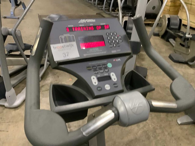 Life fitness 95ci uprightbike home trainer - afbeelding 2 van  3