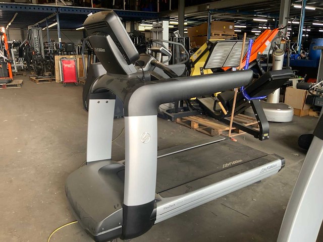 Life fitness 95t discover se 2 treadmill loopband - afbeelding 1 van  4