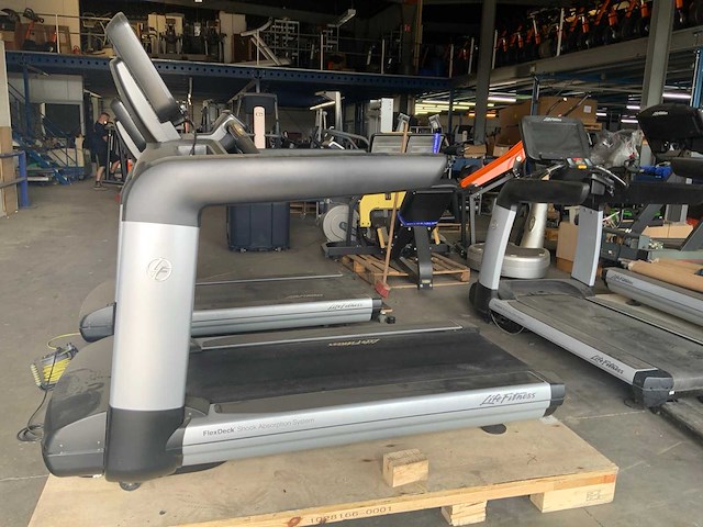 Life fitness 95t discover se 2 treadmill loopband - afbeelding 3 van  4
