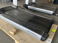 Life fitness 95t discover se 2 treadmill loopband - afbeelding 2 van  4