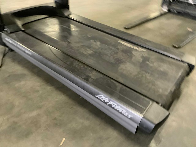 Life fitness 95t discover se treadmill loopband - afbeelding 2 van  5