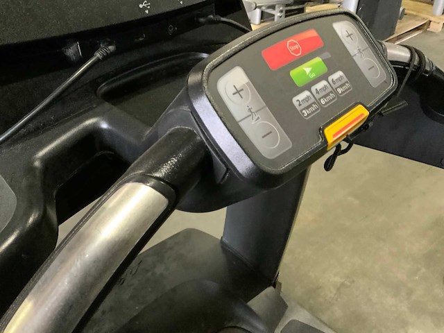 Life fitness 95t discover se treadmill loopband - afbeelding 4 van  5