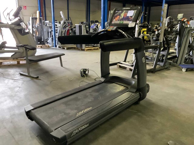 Life fitness 95t discover se treadmill loopband - afbeelding 5 van  5