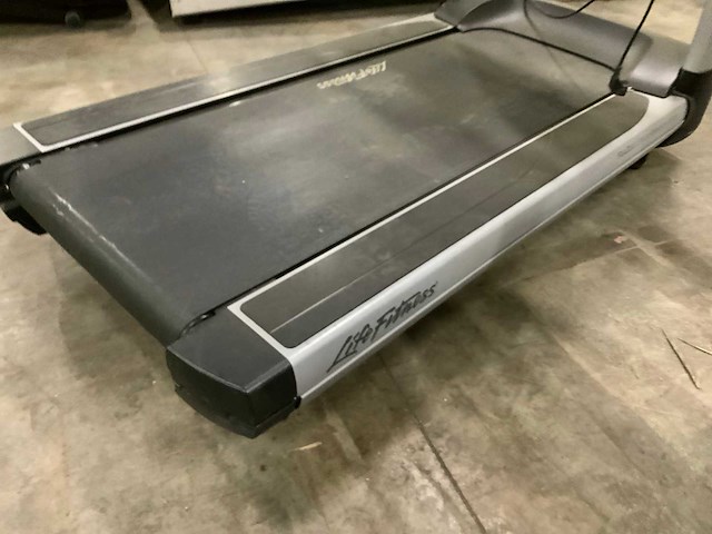 Life fitness 95t discover se treadmill loopband - afbeelding 2 van  5