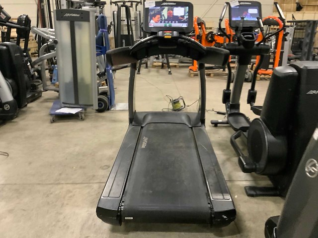 Life fitness 95t discover se2 treadmill loopband - afbeelding 5 van  5