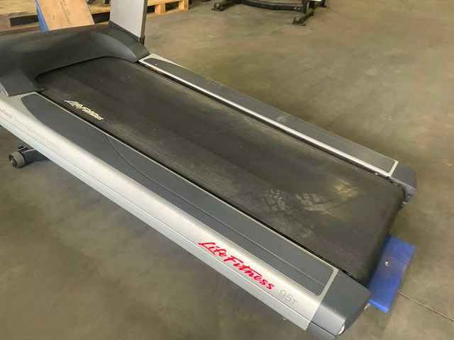Life fitness 95t engage treadmill loopband - afbeelding 2 van  5