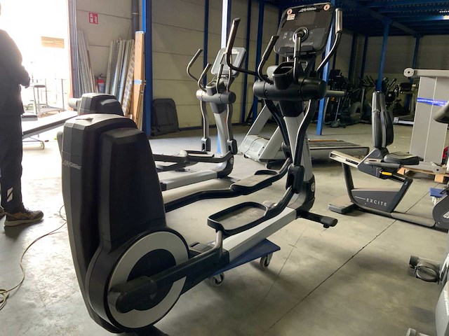 Life fitness 95x activate elliptical crosstrainer - afbeelding 4 van  5
