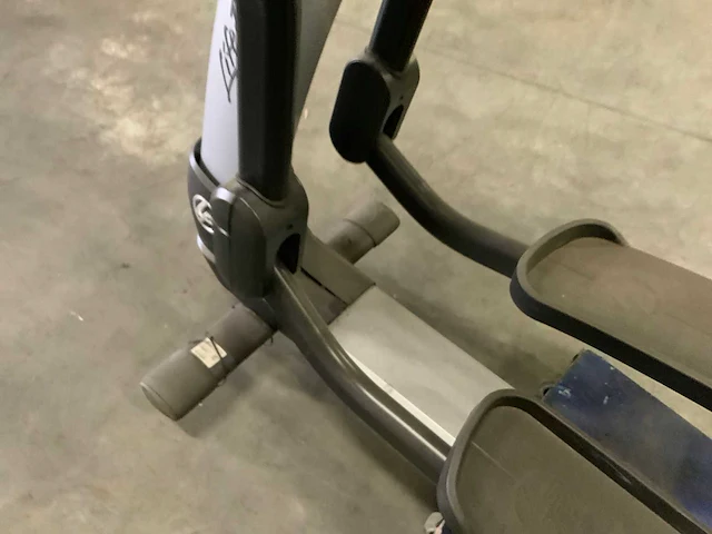 Life fitness 95x discover s elliptical crosstrainer - afbeelding 3 van  4