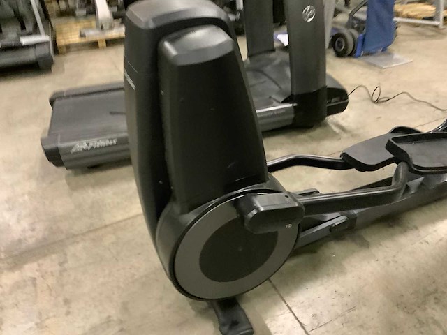 Life fitness 95x discover se2 crosstrainer loopband - afbeelding 4 van  6