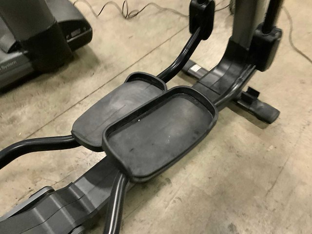 Life fitness 95x discover se2 crosstrainer loopband - afbeelding 5 van  6