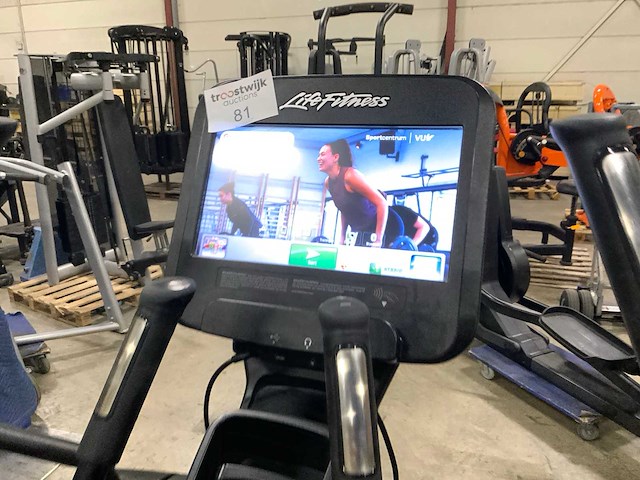 Life fitness 95x discover se2 crosstrainer loopband - afbeelding 6 van  6