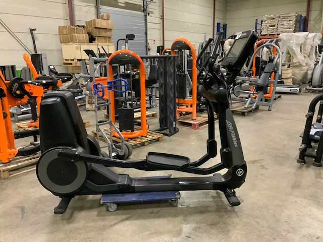 Life fitness 95x discover se2 crosstrainer loopband - afbeelding 1 van  8