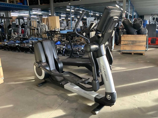 Life fitness 95x discover si elliptical crosstrainer - afbeelding 1 van  6