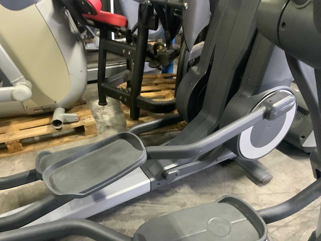 Life fitness 95x enagage elliptical crosstrainer - afbeelding 7 van  8