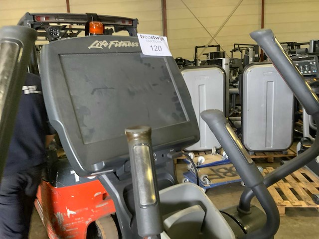 Life fitness 95x engage elliptical crosstrainer - afbeelding 3 van  5