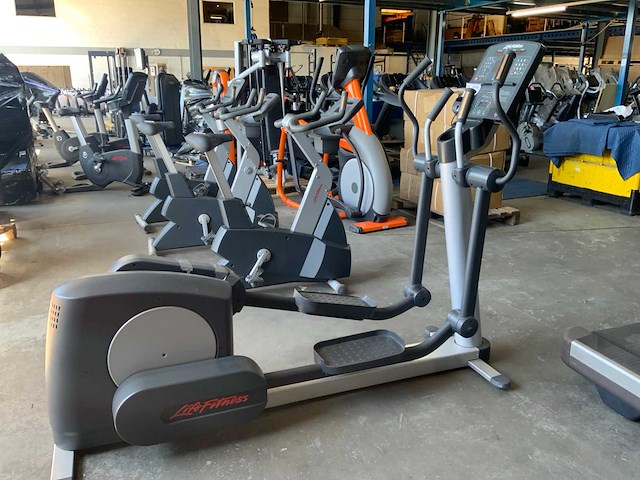 Life fitness 95x integrity elliptical crosstrainer - afbeelding 4 van  5