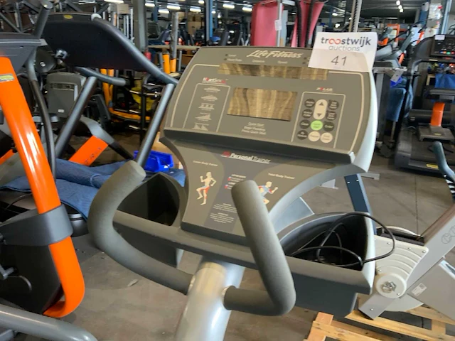 Life fitness club series elliptical crosstrainer - afbeelding 3 van  6