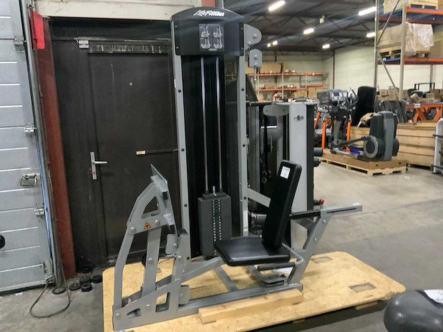 Life fitness commercial legpress krachtstation - afbeelding 1 van  6