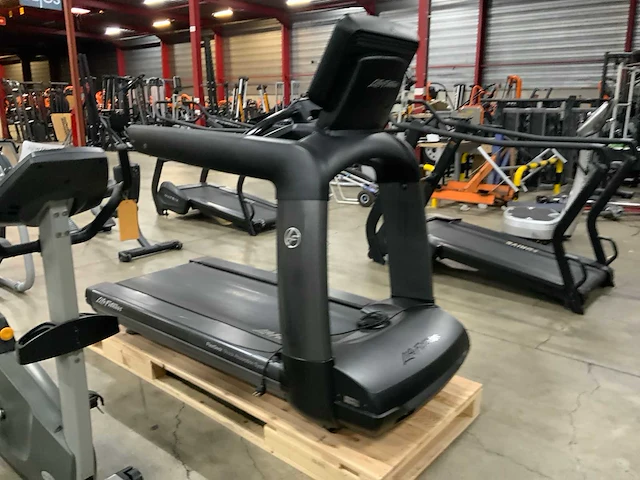 Life fitness discover se 3 treadmill loopband - afbeelding 6 van  6