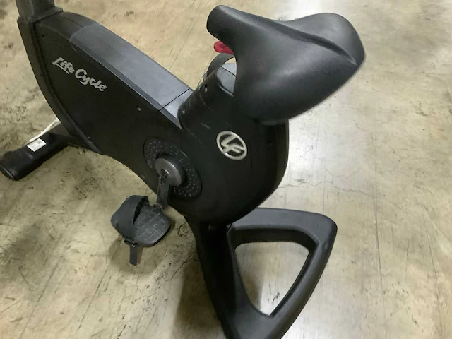 Life fitness discover se 3hd uprightbike home trainer - afbeelding 2 van  4