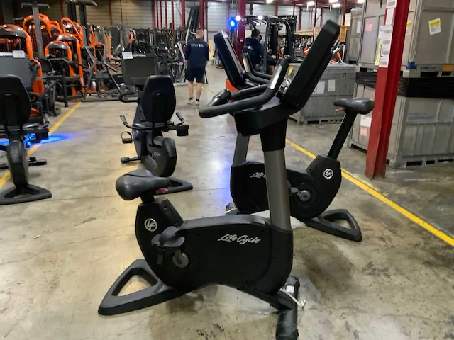 Life fitness discover se 3hd uprightbike home trainer - afbeelding 4 van  4