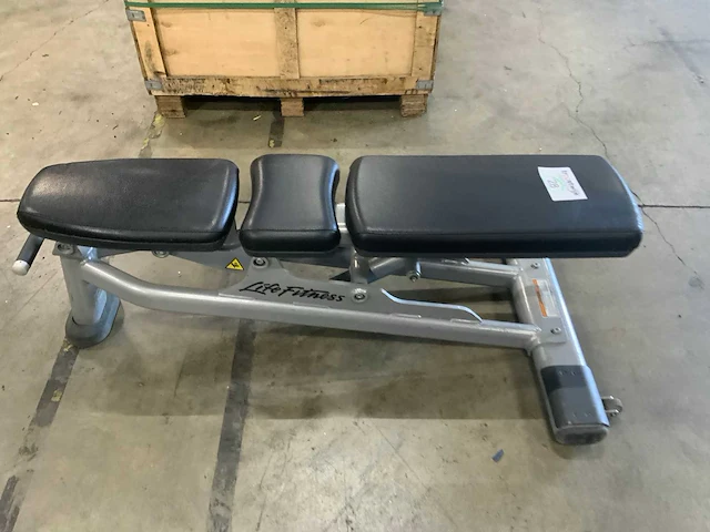 Life fitness signature adjustable bench krachtstation - afbeelding 2 van  3