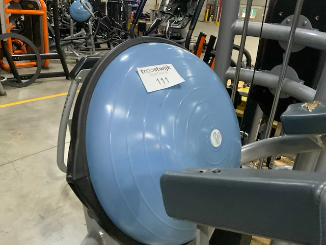 Life fitness signature bosu legraise krachtstation - afbeelding 3 van  6
