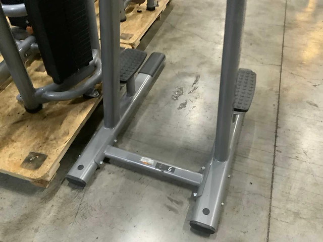 Life fitness signature bosu legraise krachtstation - afbeelding 6 van  6