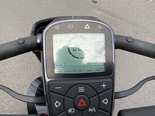 Life & mobility - presto - e-scooter - afbeelding 2 van  2