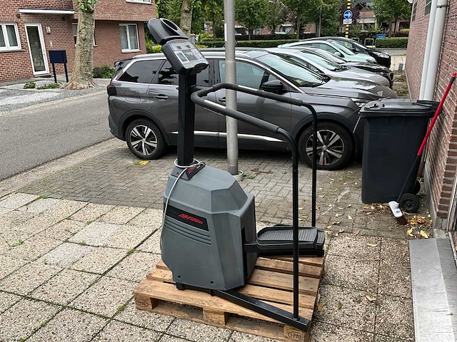Lifefitness - 9500hr - stepper - afbeelding 7 van  14