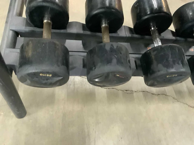 Lifemaxx dumbbell 14;16;18;28;32;34kg set met rek krachtstation - afbeelding 2 van  6