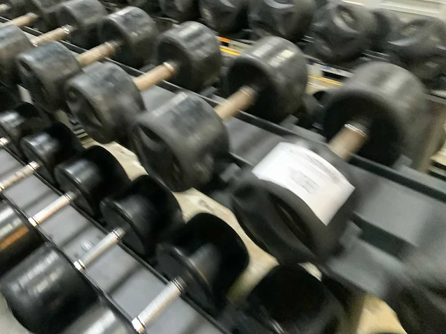 Lifemaxx dumbells met matrix rek krachtstation - afbeelding 3 van  7