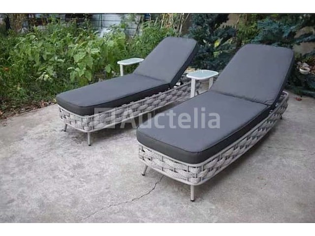 Ligbeddenset - 2 x 1 persoons ligbed met 2 bijzettafels - afbeelding 3 van  5