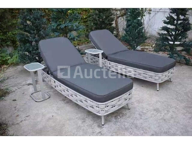 Ligbeddenset - 2 x 1 persoons ligbed met 2 bijzettafels - afbeelding 5 van  5