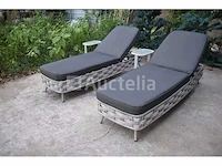 Ligbeddenset - 2 x 1 persoons ligbed met 2 bijzettafels