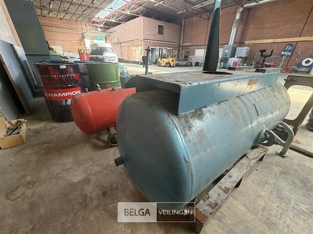 Liggende devilbiss persluchtopslagtank - afbeelding 3 van  6