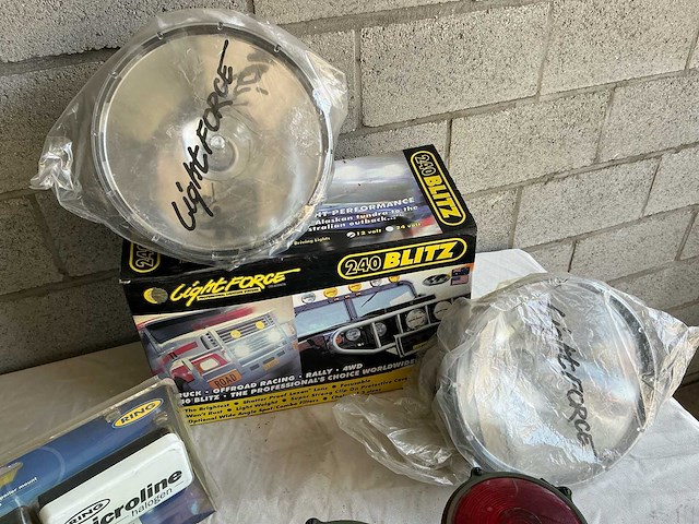 Lightforce 240 blitz autoverlichting - afbeelding 1 van  4