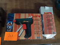 Lijmpistool met lijm - afbeelding 1 van  1