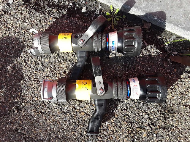 Lijnmengers en schuimlans - brandweermaterialen (2x) - afbeelding 2 van  2